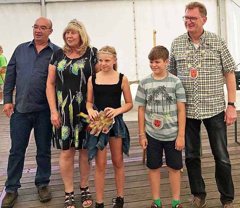 Kinderkönigspaar 2023-2024: Mattis und Laura