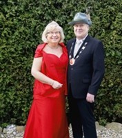 Königspaar 2015-2017: Georg Schäpertöns und Petra Indenbirken
